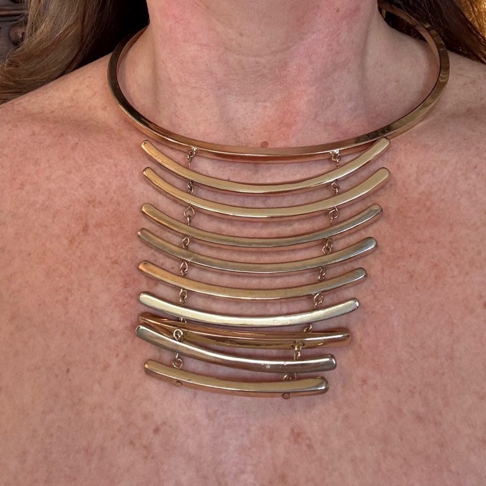 Elegant Gold Choker Necklace